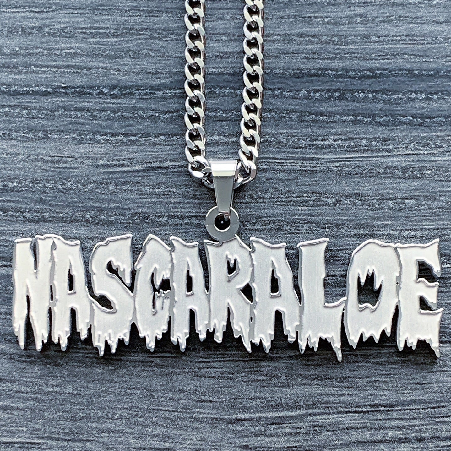 Etched 'Nascar Aloe' Necklace