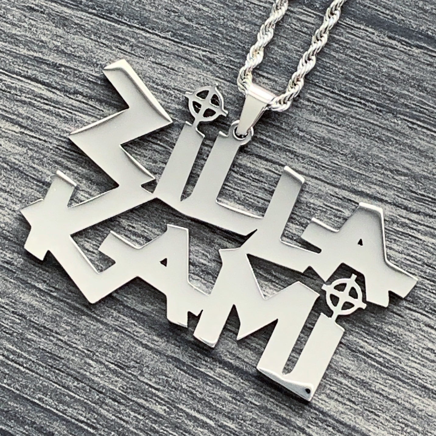 'ZillaKamiI' Necklace