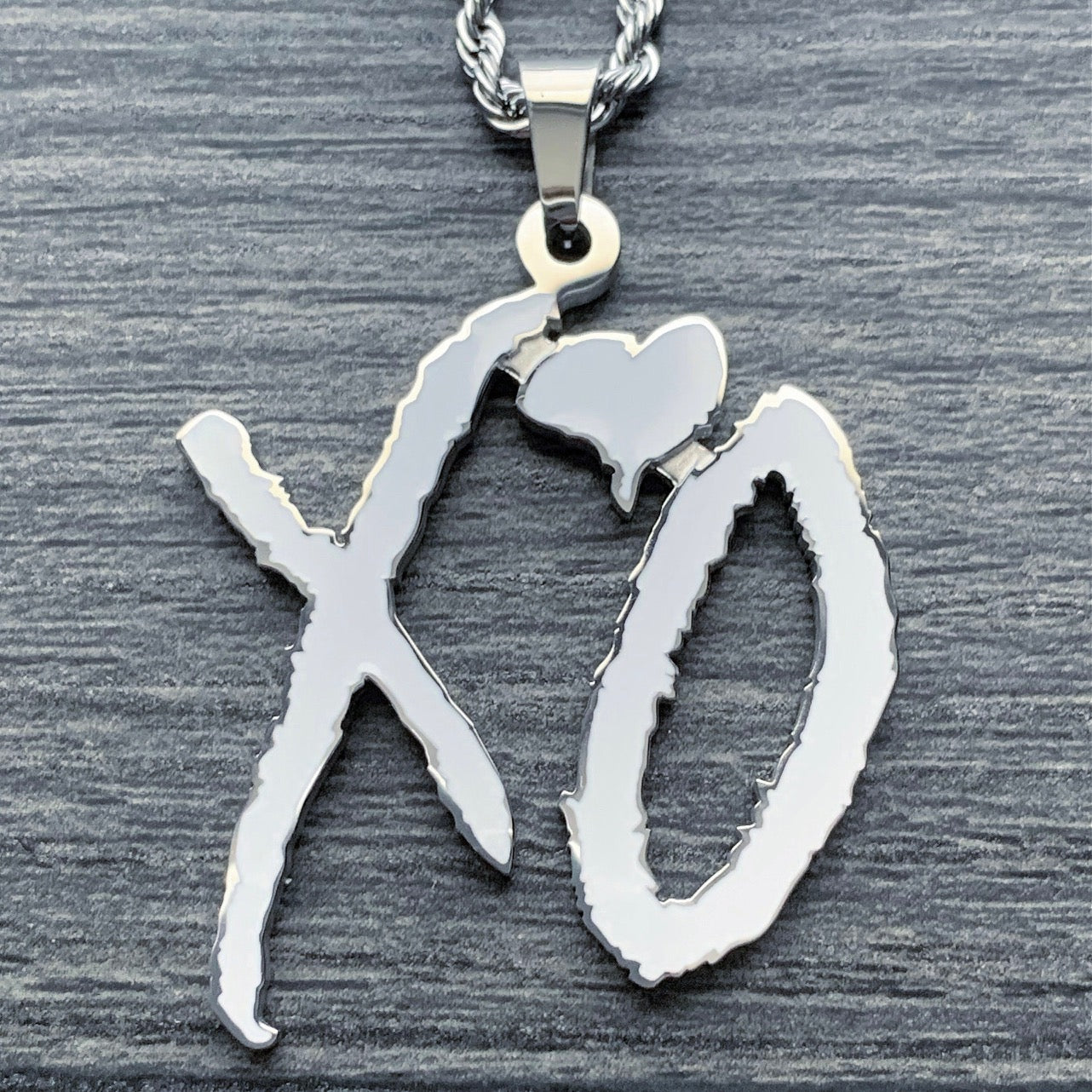 White 'XO' Necklace