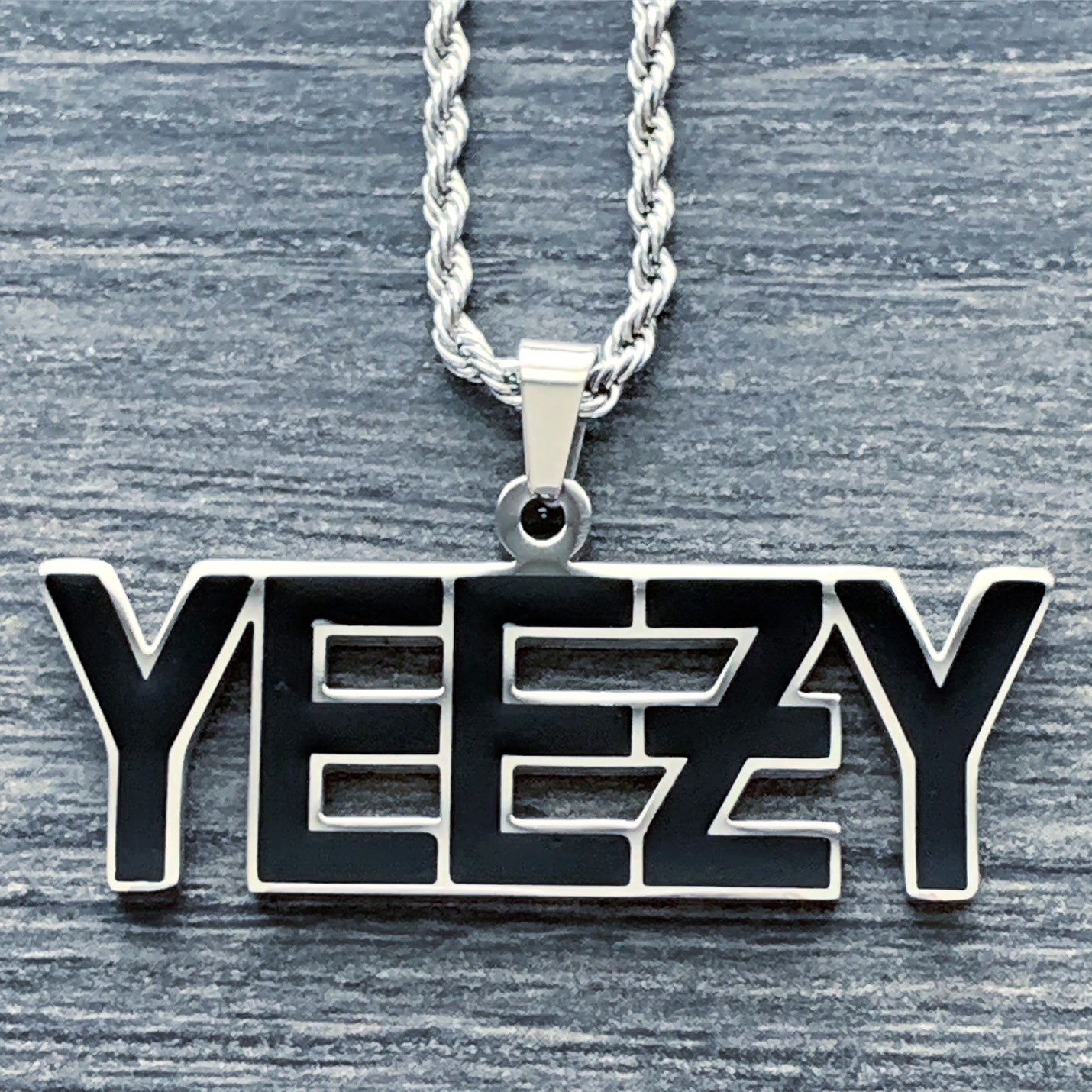 Black 'YEEƵY' Necklace