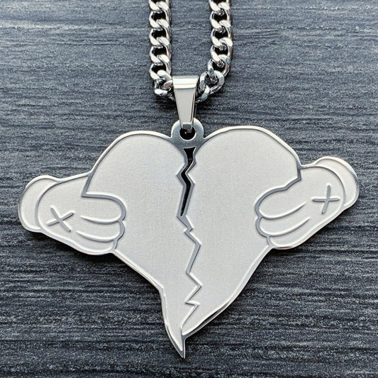 Etched 'Heartbreak' Necklace